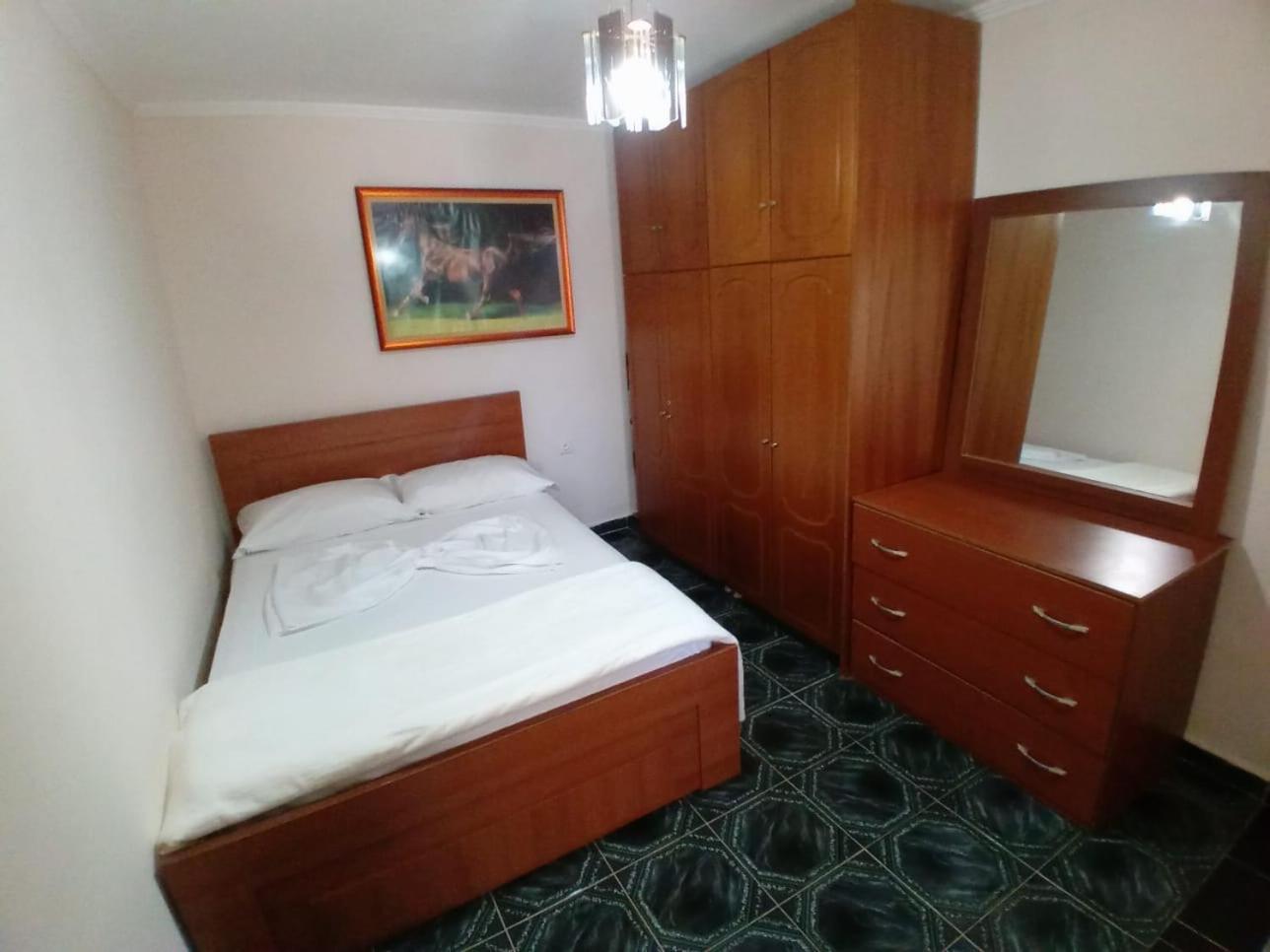 Gogo'S Sea Side Apartment Sarandë 外观 照片